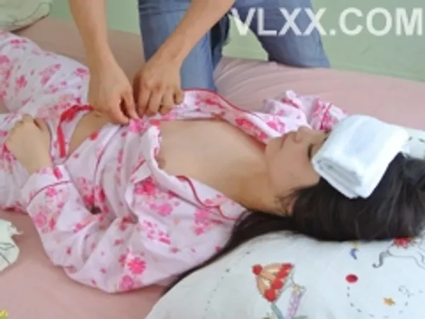 Anh ruột "chăm sóc" nhân tình đang bệnh